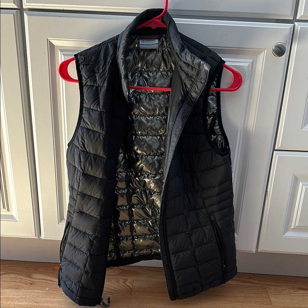 Columbia Black Puffer Vest
